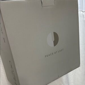 Hizoo Peace at Last Box Neck Massager
